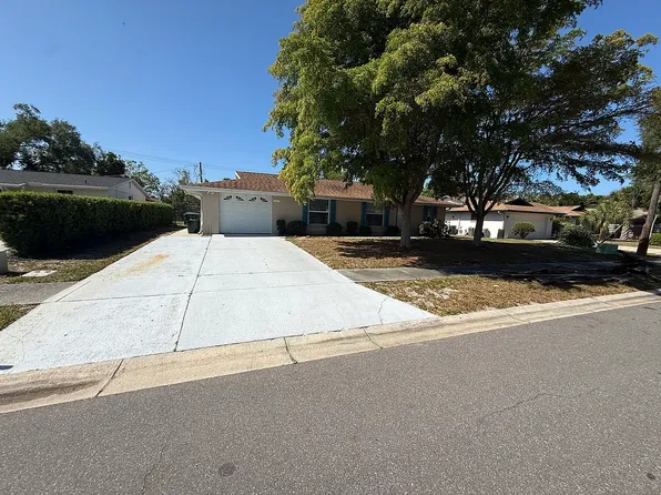 2604 Regatta Dr, Sarasota, FL 34231
