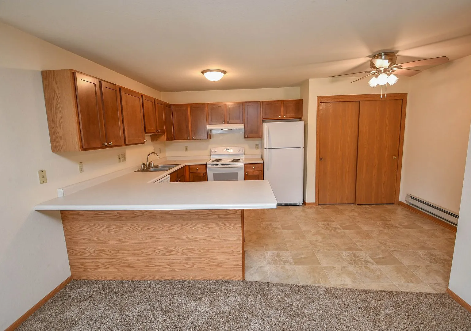 Deer Creek Apartments 3 — Photo 4