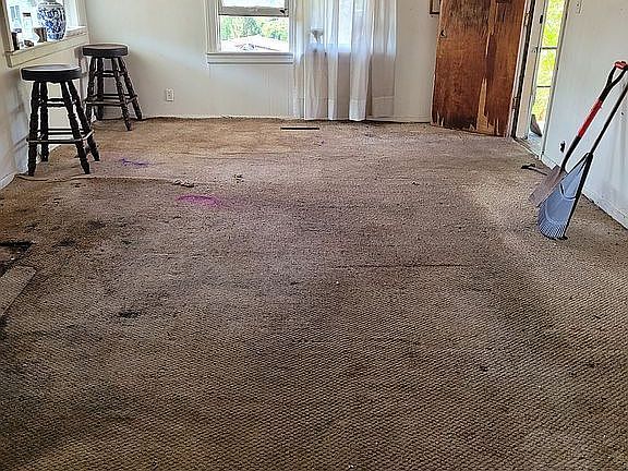 4th image of 1006 Adele St