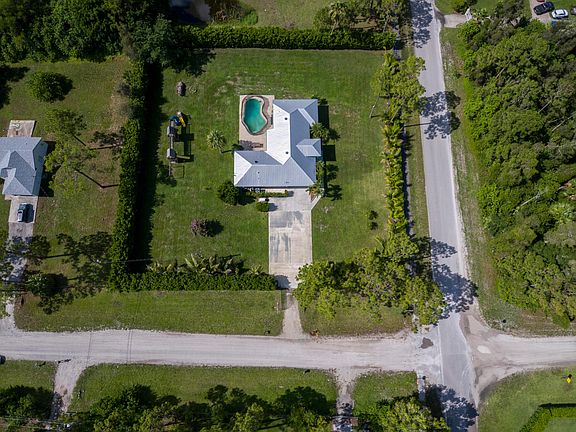 4th image of 4518 180th Avenue N