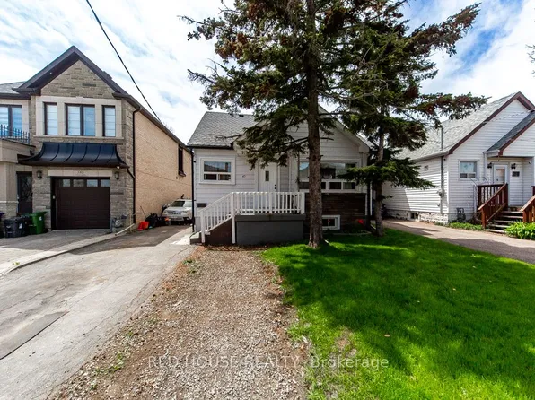40 N Woodrow Blvd, Toronto, ON M1K 1W3