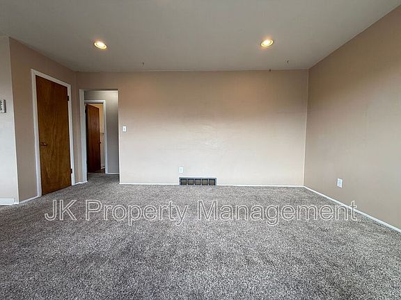5th image of 1301 14th Ave S