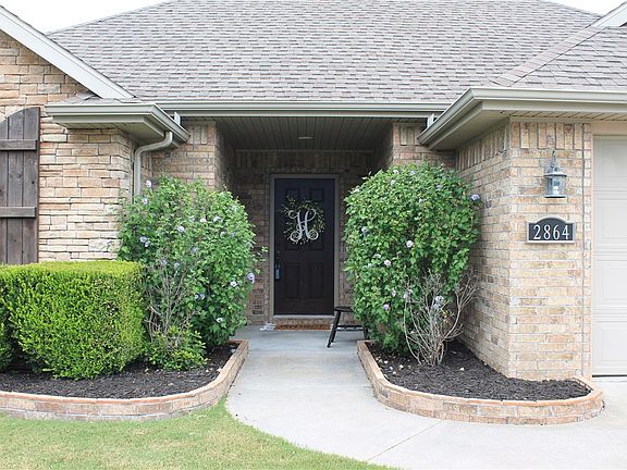2nd image of 2864 Vanike Dr