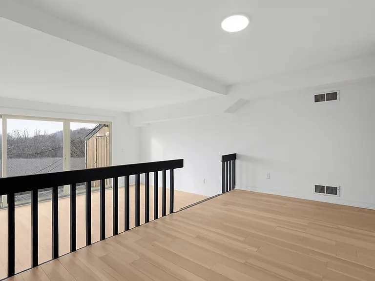 Village in the Park Apartments — Photo 15
