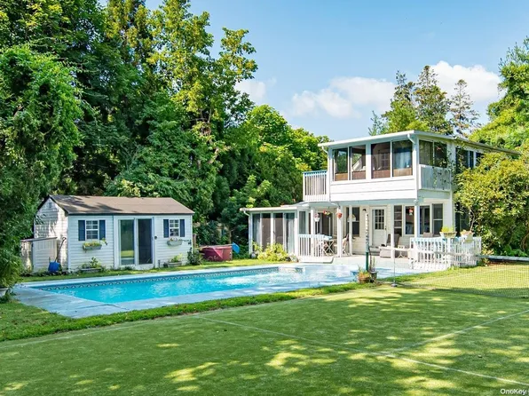 31 Walnut Avenue, East Quogue, NY 11942