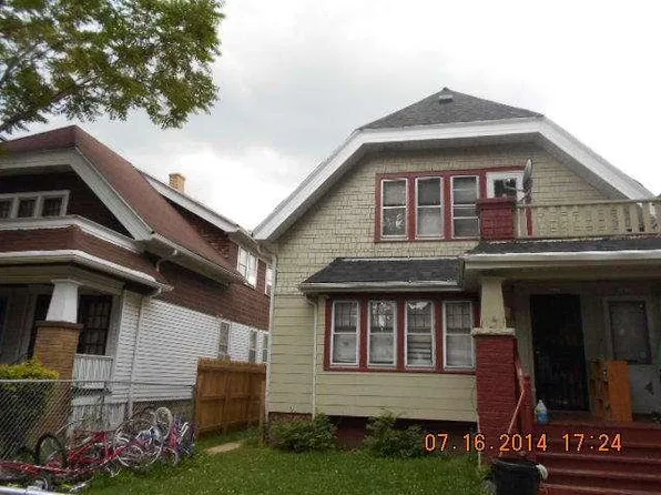 3827 N 24th Pl, Milwaukee, WI 53206