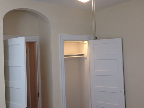 2nd image of 902 Greenway Ct APT 2