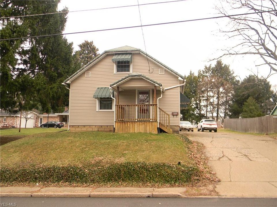2nd image of 1609 Ferndale Rd NW