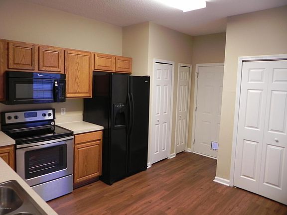 3rd image of 554 Southbranch Dr