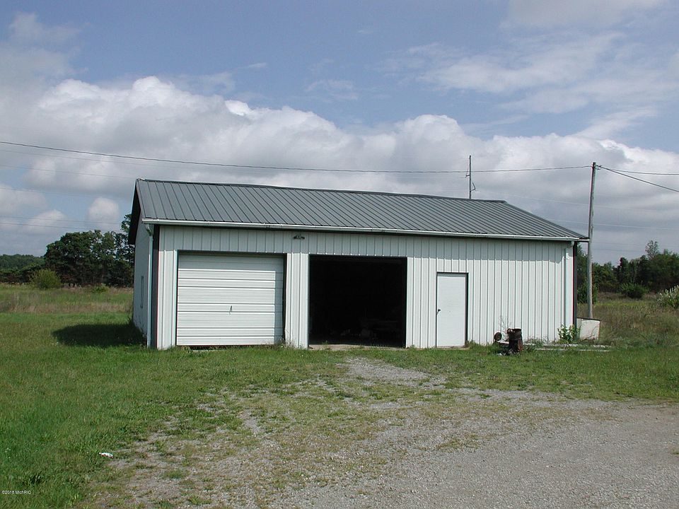 2nd image of 52365 N Us Highway 131