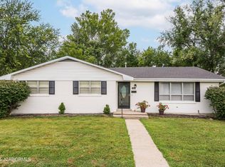 2929 Skyview Dr, Jefferson City, MO 65101