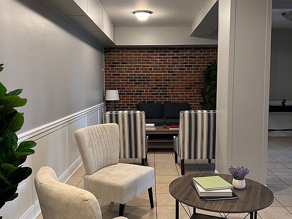 2nd image of 2358 N Commonwealth Ave #206