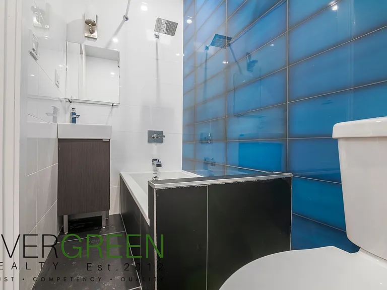 89 Grattan St #3F — Photo 10
