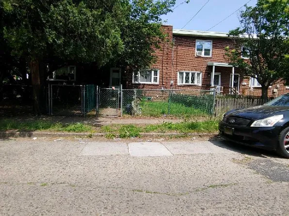 2803 Thompson St, Camden, NJ 08105