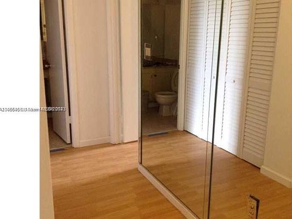 4th image of 17890 W Dixie Hwy APT 319