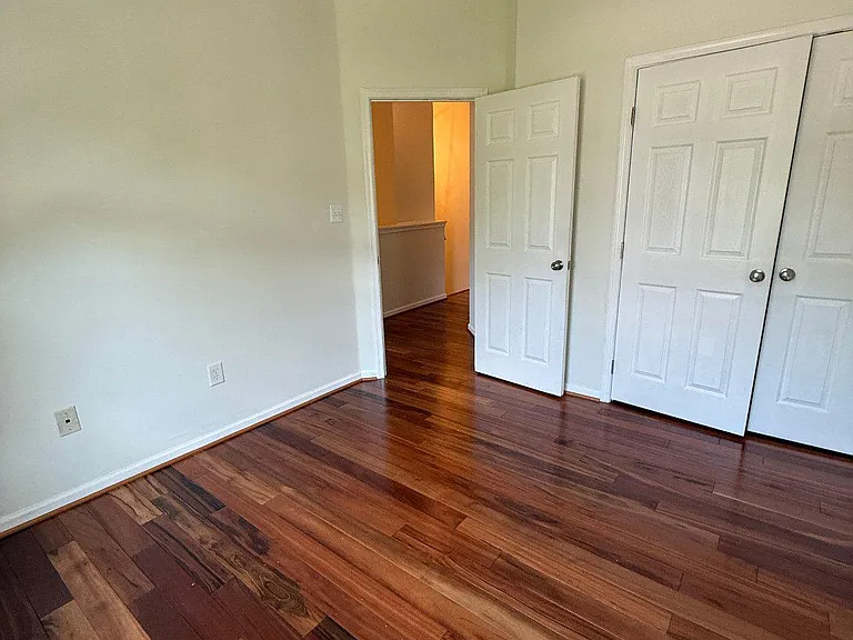 7581 Taunton Ct — Photo 23
