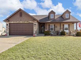 200 Fox Ridge Ln, Moscow Mills, MO 63362