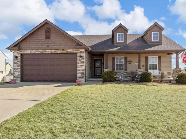 200 Fox Ridge Ln, Moscow Mills, MO 63362