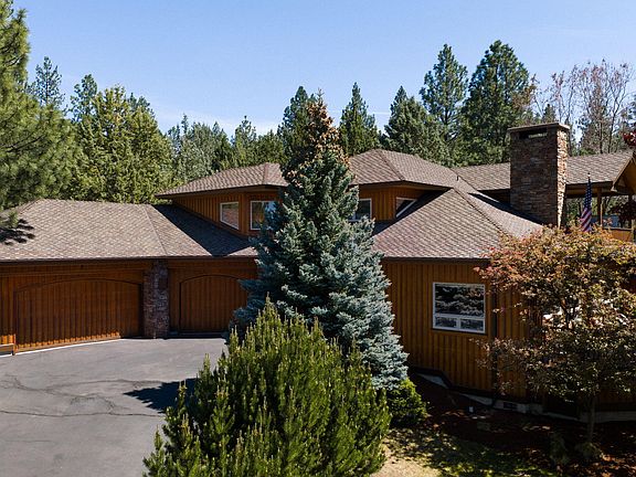 3rd image of 2590 Foley Ct