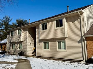 1619 Lyndhurst Dr APT E, Savoy, IL