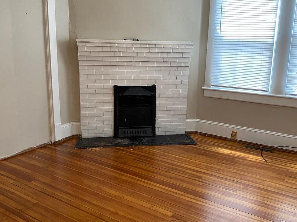 1st image of 311 S Summit St #B
