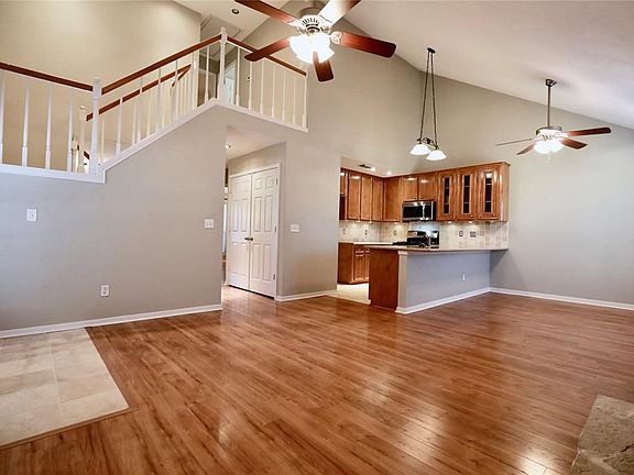 4th image of 21450 Park Orchard Dr
