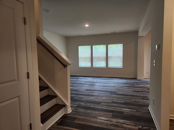 4th image of 7733 E Lane Dr
