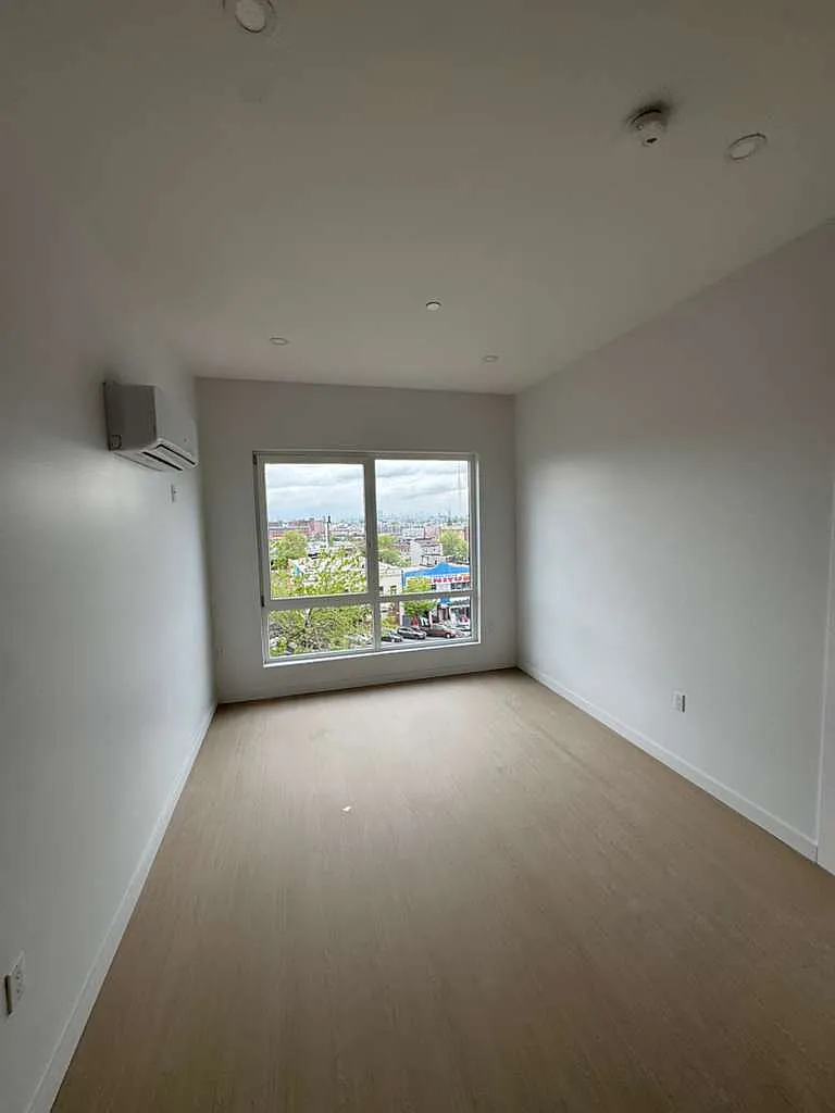 2 bed, 800 sqft, $2,799 — Photo 3
