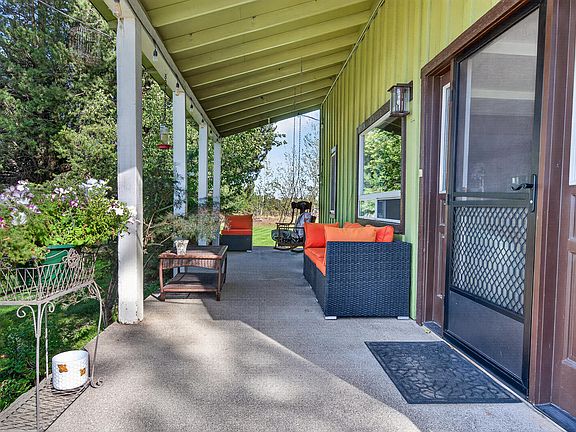 4th image of 21485 Modoc Ln