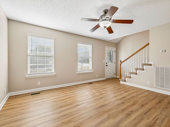 5th image of 2901 Meadowhill Dr