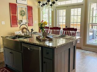 312 Mackenzie Dr, Gray, GA 31032