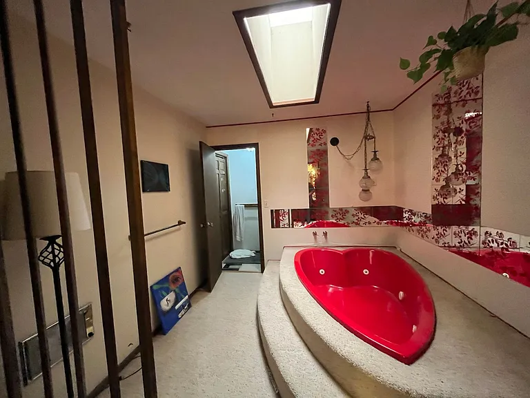 608 Louise Ln — Photo 3
