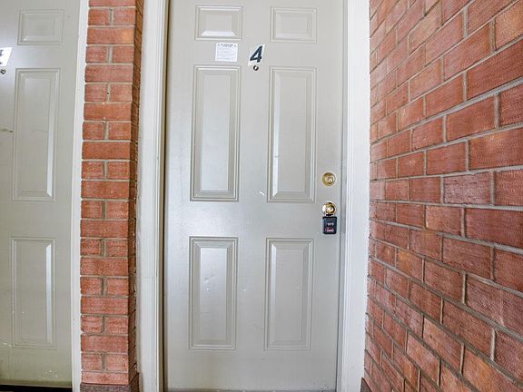 4th image of 7410 Goodland Dr APT 4