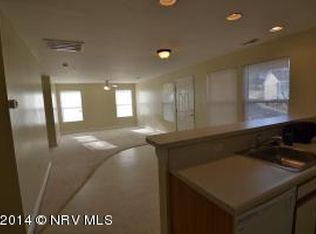 1902A Tabor Village Dr, Blacksburg, VA 24060