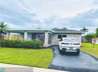 8102 NW 73rd Ave, Tamarac, FL 33321