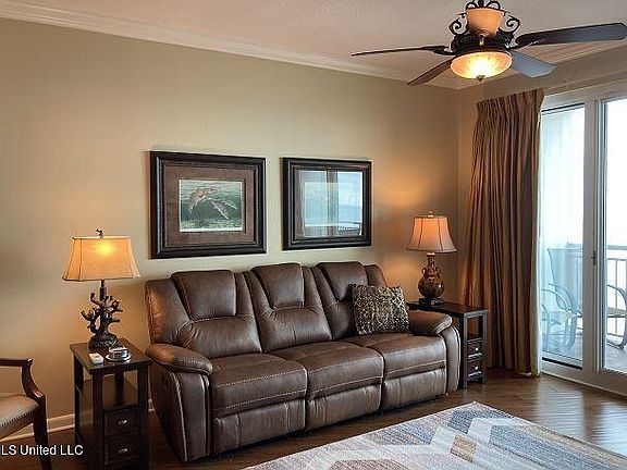 2nd image of 2228 Beach Dr APT 804