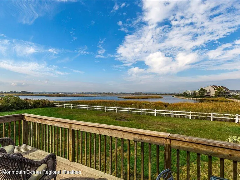 15 Riverview Rd — Photo 8