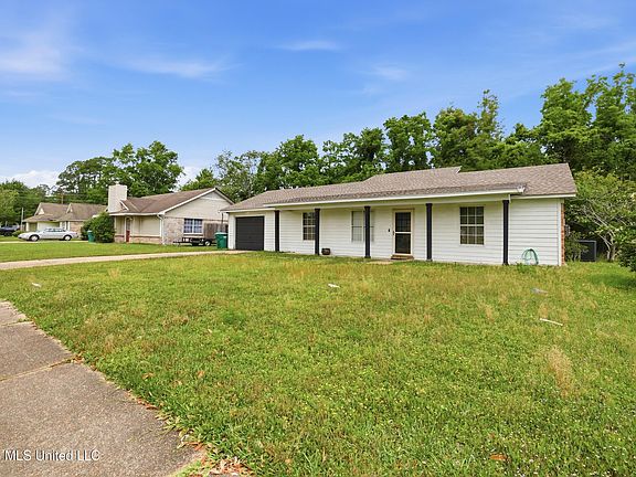 5th image of 3905 Yosemite Dr