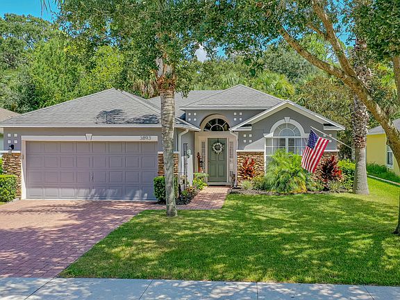 2nd image of 3893 Sunset Cove Dr