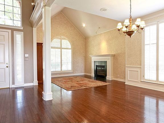 5th image of 10 Canyon Crest Ct