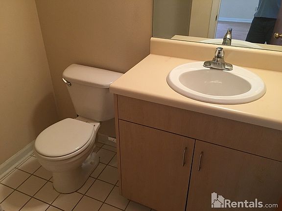 5th image of 2719 W Tharpe St APT 18