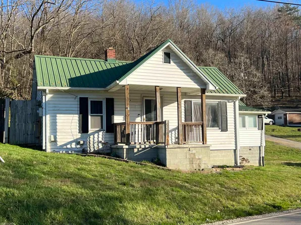 990 Lurich Rd, Narrows, VA 24124