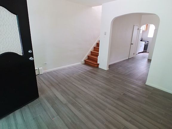 5th image of 2145 S Beechwood St