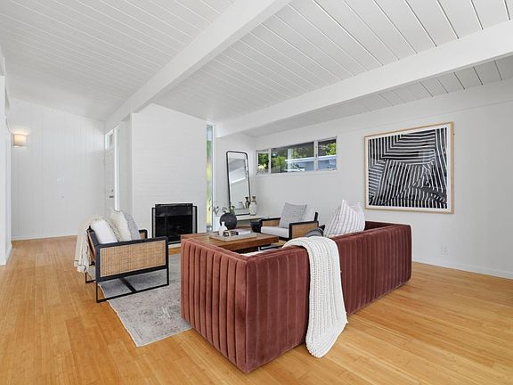 5th image of 3609 South Ct