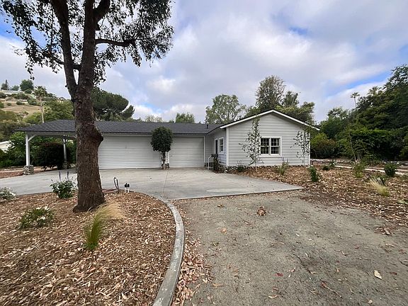 5th image of 2029 Las Palomas Dr
