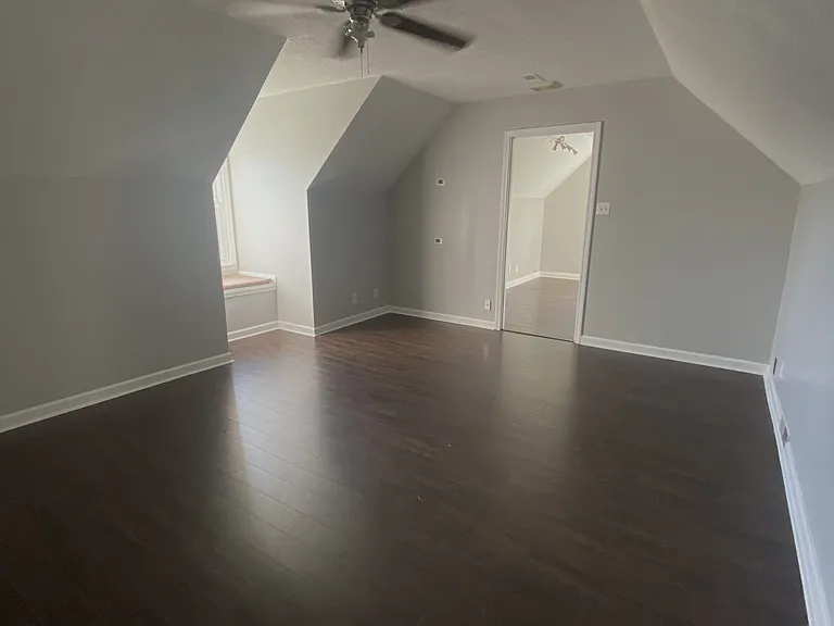 2301 Sherwood Hills Ct — Photo 22