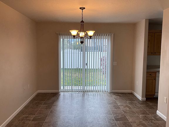 4th image of 1550 Bullpen Way