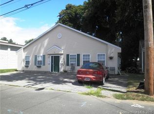 11 Charles St, Milford, CT 06460