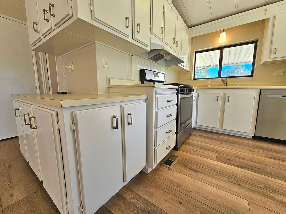 33195 Laura Dr, Thousand Palms, CA 92276 Zillow