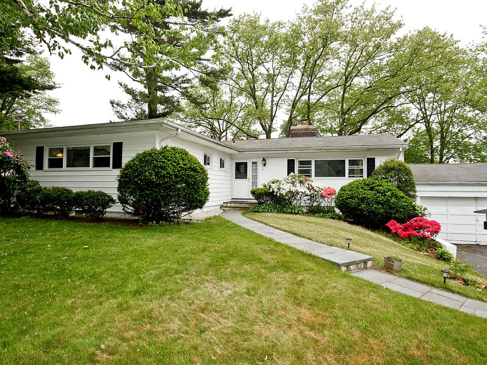 1st image of 9 Willows Ln
